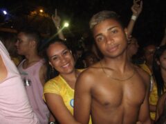 Oktober 10 Anos